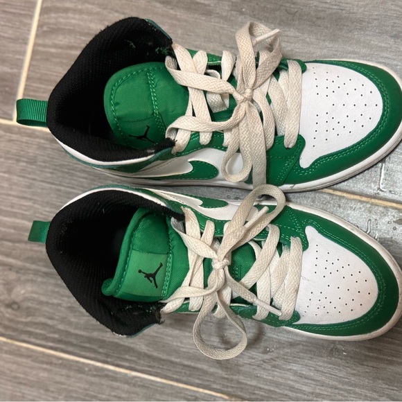 Jordan 1s just like new - Picture 1 of 2